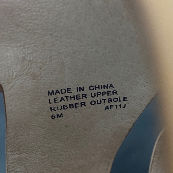 Michael Kors Tan Leather Carla Strappy Platform Heels, Women’s Size 6 - Picture 16 of 17